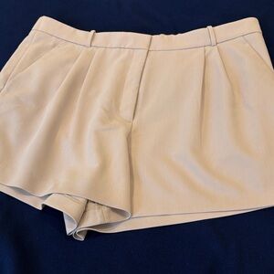 Elegant beige Abercrombie & Fitch Women's Shorts
